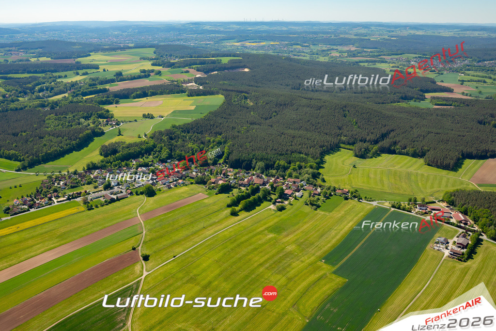 Schrägluftbild  Pechgraben  Neudrossenfeld - Das Luftbild wurde 2025 vom UL-Flugzeug heraus erstellt ( keine Drohne ) - Hochauflösende Luftaufnahme -Nicht vergleichbar mit Google Maps oder Satelittenbilder- Die Geschenkidee !Mit Lizenz und Bildrechte bestellbar