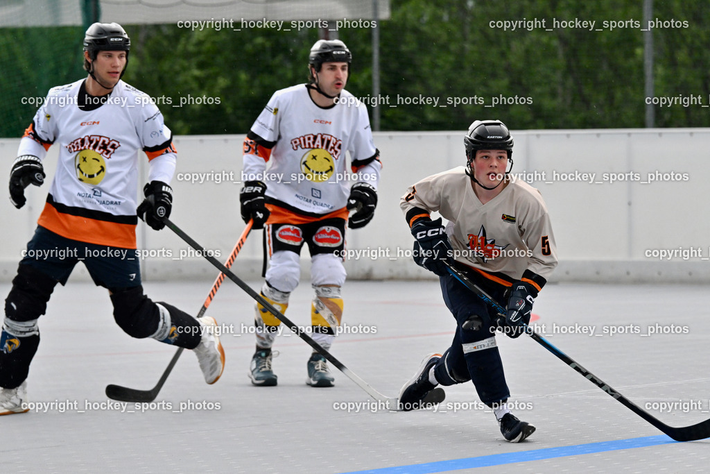 Carinthian Team Zehenthof vs. Ultras Spittal | #91 Bruckner Patrick Carinthian Team Zehenthof, #97 Wuntschek Dominik Carinthian Team Zehenthof, #5 Gratzer Julian Spittal Ultras, Carinthian Team Zehenthof vs. Ultras Spittal, Carinthian Team Zehenthof vs. Ultras Spittal am 10.05.2026 in Villach (Alpen Arena ), Austria, (Photo by Bernd Stefan)