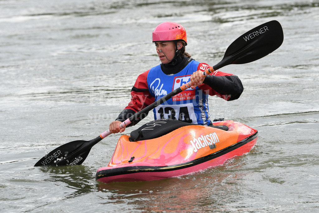 ICF CANOE FREESTYLE WORLD CUP 1 / PLATTLING | 2024 ICF CANOE FREESTYLE WORLD CUP 1 / PLATTLINGWomen's Kayak SurfaceWomen's Kayak Surface FinalOttilie ROBINSON-SHAW (Great Britain) #134 - Realisiert mit Pictrs.com