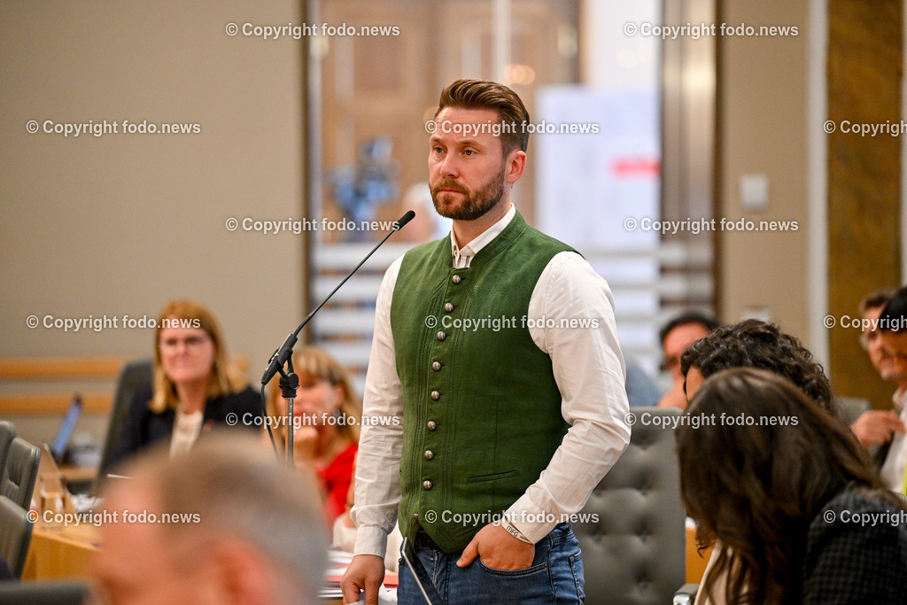 Landhaus Linz_ Promenade_ Landtagssitzung_ 13.06.2024-98 | 13.04.2024, Landhaus Linz AUT, Promenade, Landtagssitzung, im Bild Manuel Krautgartner (MFG, Klubobmann)