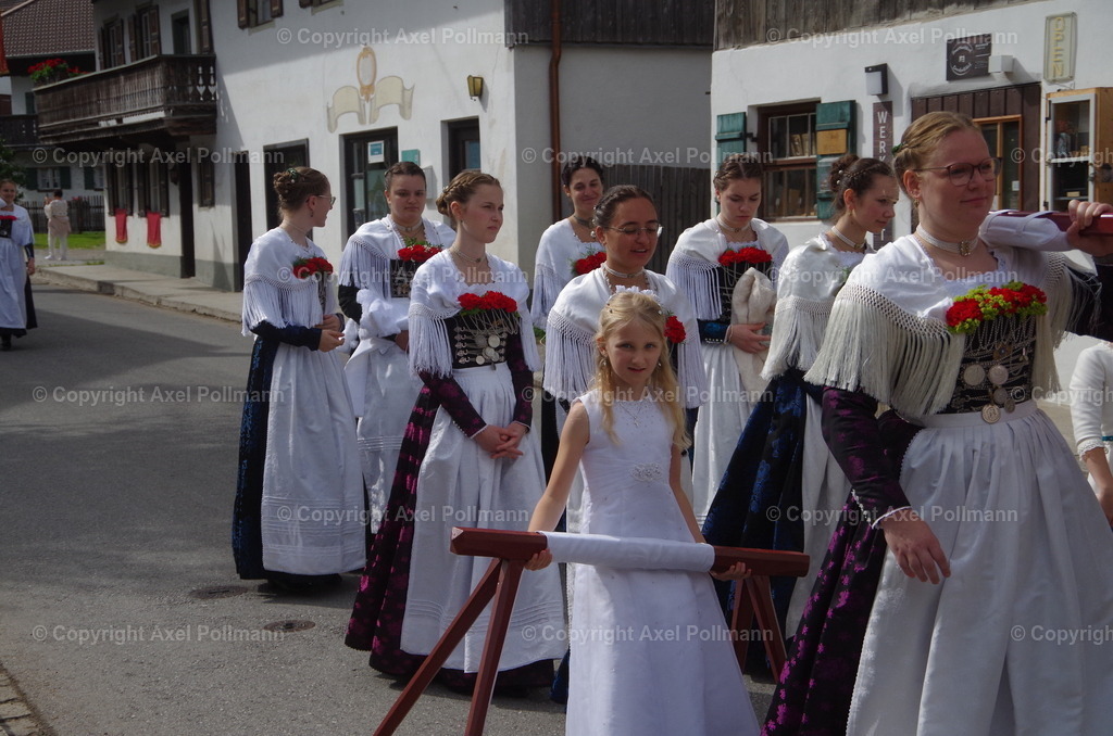 IMGP5037 | fotografiert von Axel PollmannLeonhardi Wallfahrt Benediktbeuern und Murnau, Fronleichnam, Fasching, Landschaft im Loisachtal und Benediktbeuern  - Realisiert mit Pictrs.com