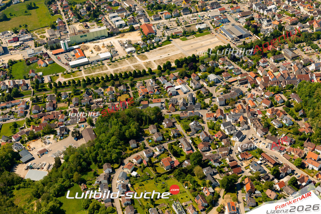 Das Luftbild zeigt :  Mainburg - Die Luftaufnahme wurde 2024 vom UL-Flugzeug aus erstellt ( keine Drohne ) - Hochauflösende Luftaufnahme - Für grossformatige Ausdrucke geeignet. Die Geschenkidee !Mit Lizenz und Bildrechte bestellbar