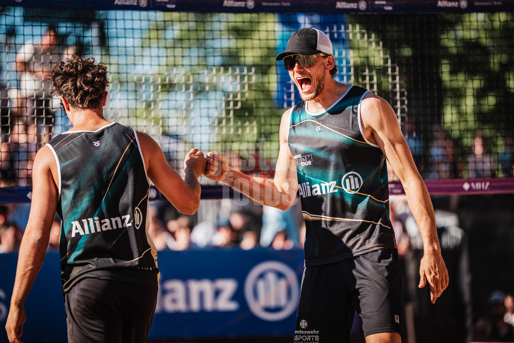 Beachvolleyball | Männer | Allianz German Beach Tour 2025 | Tourstop Düsseldorf | 11.05.2025 | v.l. Lui Wüst und Paul Henning jubeln