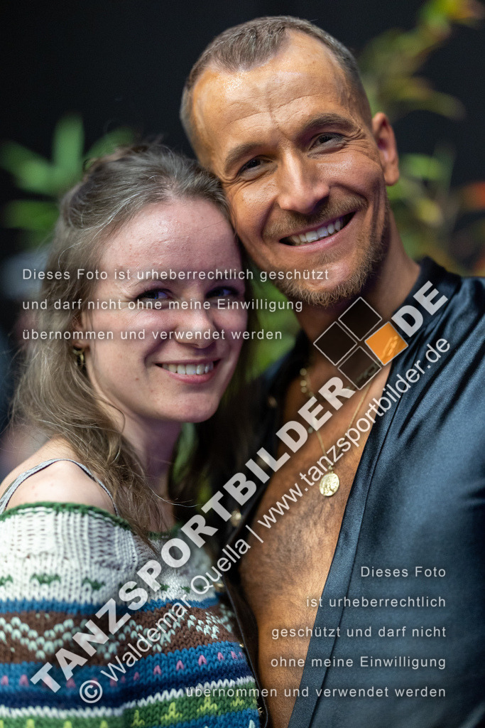 20230415-13475 | Hier finden Sie Tanz Bilder vom Latein und Standard Formationen tanzen. Sportbilder vom Tanzsport. Schöne Fotos und von Weltmeisterschaft, Europameisterschaft, Bundesliga, Regionalliga, Oberliga und Landesliga sowie von GOC Stuttgart, DanceComp, WM Bremen