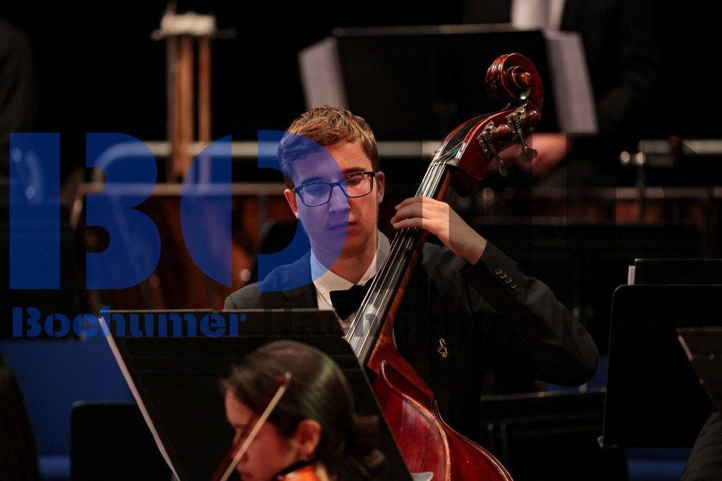 Maerkisches Jugendsinfonieorchester (MJO) {date} -  | {headline}(Foto: Sebastian Sendlak / BOND) - Realisiert mit Pictrs.com