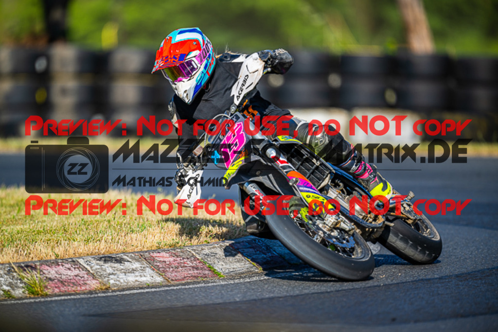 MaZZes_FotoMatrix_220528_4533 | Fotograf Mathias Schmid
Sportfotograf,
Eventfotograf,
Hochzeitsfotograf,
Portraitfotograf