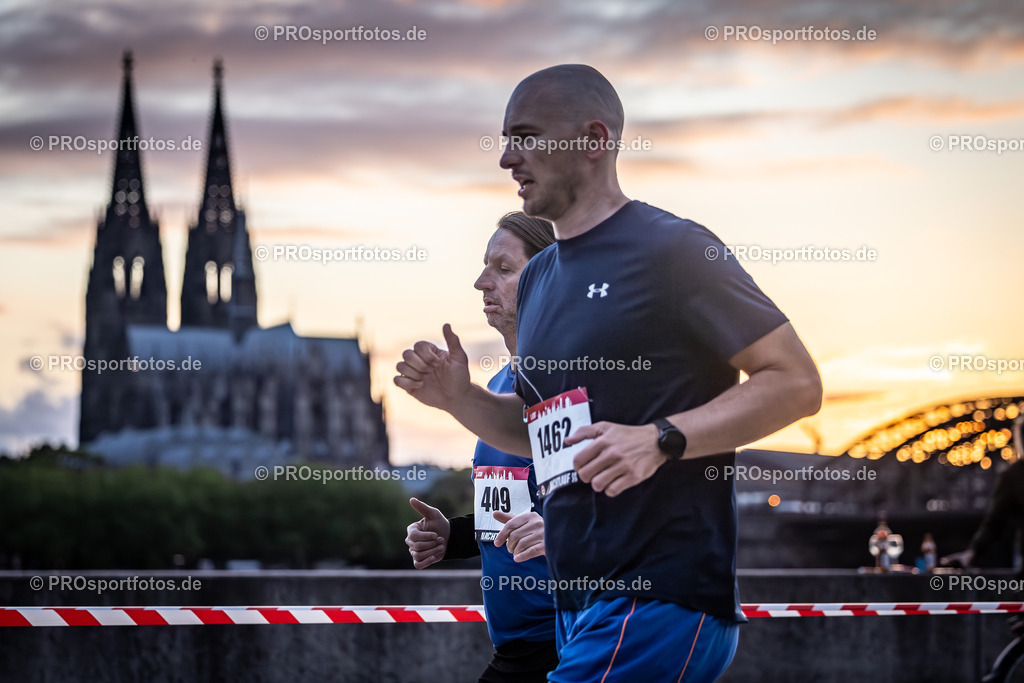 22. ASV Nachtlauf; Koeln, 28.05.25 | Impressionen vom 22. ASV Nachtlauf am 28.05.25 am Tanzbrunnen in Koeln. Foto: BEAUTIFUL SPORTS/Leah Kohring