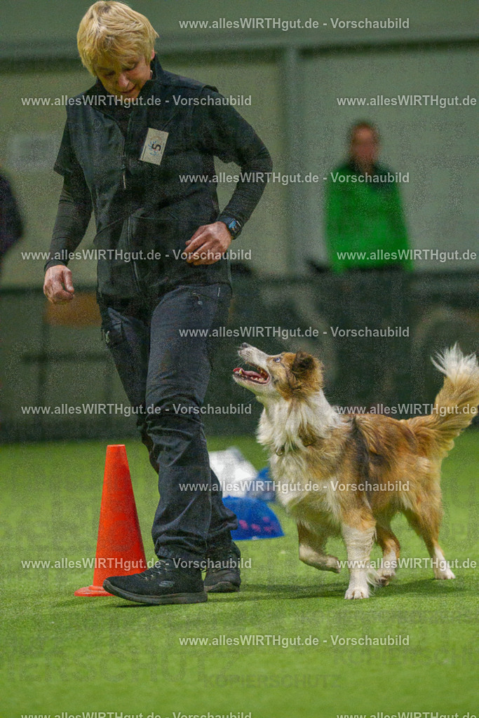 7R504372 | Professionelle Tierfotografie in Mönchengladbach von Daniel Wirth (allesWIRTHgut). Liebevolle & natürliche Bilder von Hunden & Katzen für unvergessliche Erinnerungen.