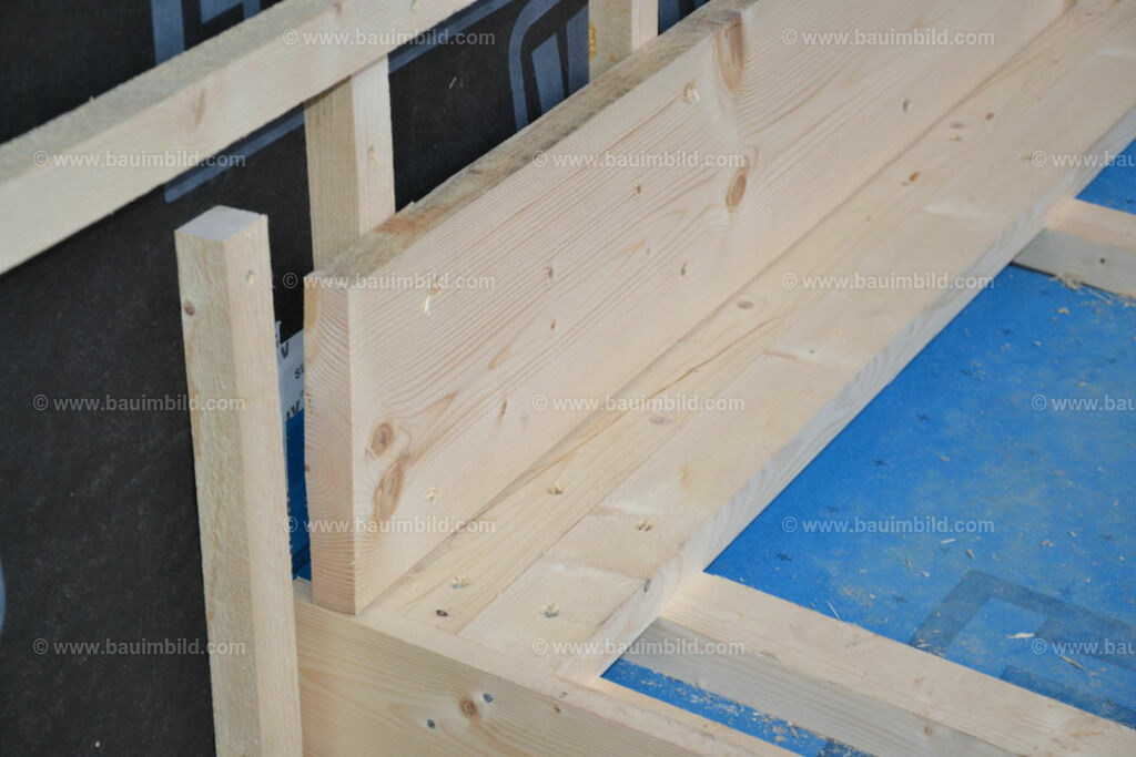 bib-lg09-holzbau-0237 | Nach LV-Leistungsgruppen sortierte Detailfotos über den Bau eines Hauses. Alle Hausbau-Bilder direkt vom Urheber und Autor der Website Haus-Selber-Bauen.com