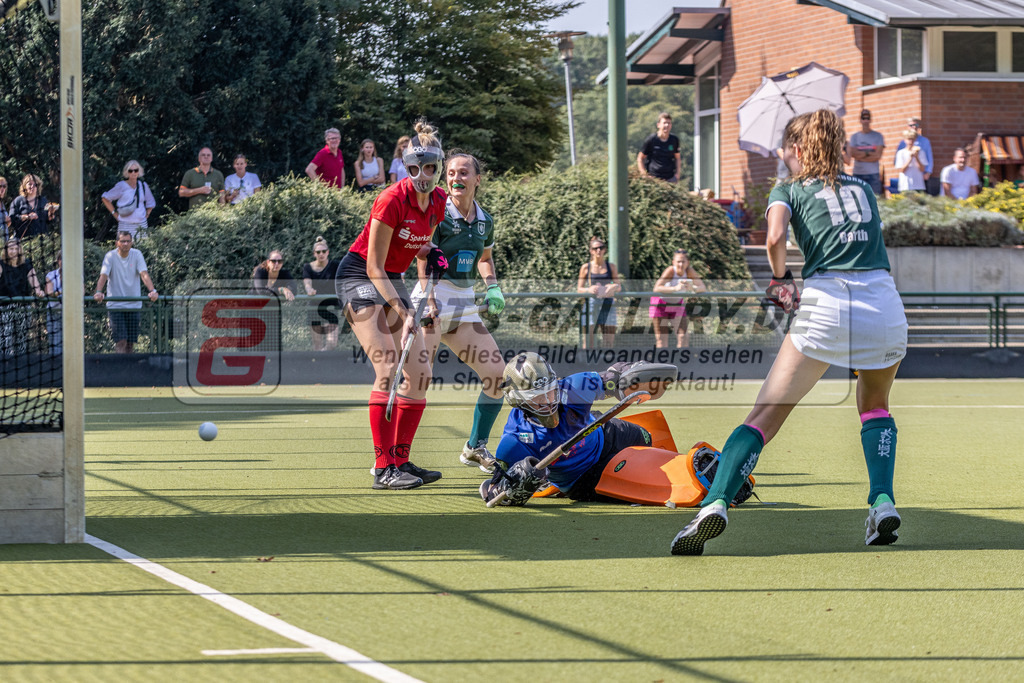 MJ_2023-09-10_F_CR-UHTC-30 | Lisa Sophie Bartkowiak (Club Raffelberg #1) &amp; Katharina Barth (Uhlenhorst Mülheim #10), Club Raffelberg - Uhlenhorst Mülheim am 10.9.2023 in der Sportanlage Club Raffelberg, Duisburg