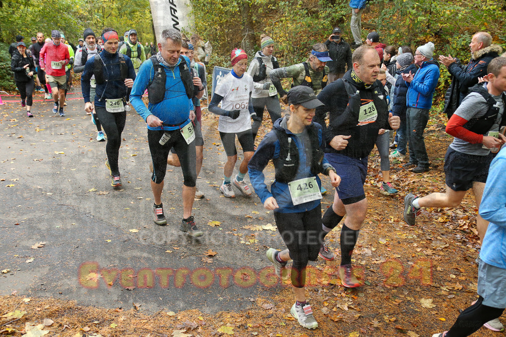 251026_1002_EX1_9706 | Sportfotografie im Rhein-Sieg Kreis, Köln, Bonn, NRW, Rheinland Pfalz, Hessen, etc. Unser Tätigkeitsfeld umfasst den Laufsport vom Volkslauf über den Marathon, Duathlon, Triathon bis zum Ultralauf wie Kölnpfad Ultra oder Schindertrail.