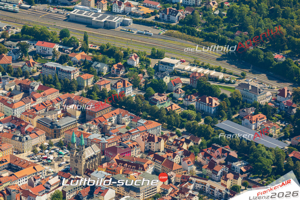 Luftaufnahme der Stadt Meiningen - Die Luftaufnahme wurde 2025 vom UL-Flugzeug heraus erstellt ( keine Drohne ) - Hochauflösende Luftaufnahme - für professionelle Ausdrucke geeignet. Die Geschenkidee !Hier alle&nbsp;Infos zur Lizenzierung der LuftaufnahmeWir fliegen auch dieses Jahr wieder in Ihre Region um Luftbilder zu erstellen.- Luftbild anfragen