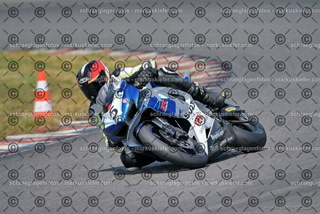 25bt04-1695 | markuskiefer.com - Realisiert mit Pictrs.com