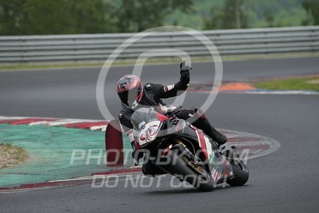 2024_05_24_PBK_14892 | Sportfotografie; SlowMotion; Video; Rennstrecke; Hafeneger; Speer; Racing; RSE; BMW; CBO; Trackday; Motorsportarena; Hockenheimring; Brno; Most; Barcelona; Valencia