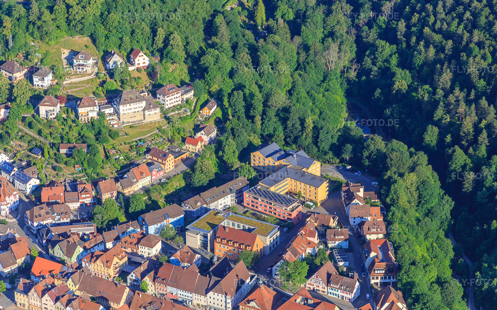 Luftbild: Seniorenzentrum Haus Raphael Oberndorf in Oberndorf am Neckar im Bundesland Baden-Württemberg in Deutschland. – Foto: IMG_148927.jpg vom 28.06.2025 durch Werner Riehm/FLY-FOTO.de – Auflösung des Originals: 5225 x 3263 px – Seniorenzentrum Haus Raphael Oberndorf a. N