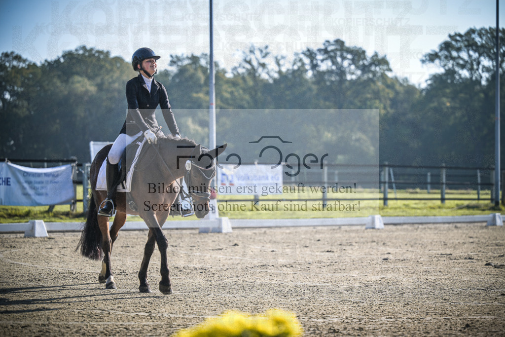 DOS_0746 | Entdecke hochwertige Reitturnierfotos von Foto Oger. Professionell, emotional und authentisch – jetzt Lieblingsmomente im Shop bestellen.Deutschlandweite Turnierfotografie. - Realisiert mit Pictrs.com