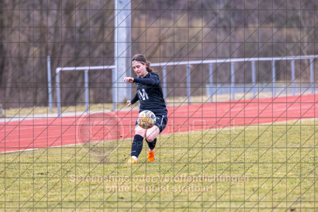 20250223_142532_0685 | #,1.FC Donzdorf (rot) vs. TSV Tettnang (schwarz), Fussball, Frauen-WFV-Pokal Achtelfinale, Saison 2024/2025, Rasenplatz Lautertal Stadion, Süßener Straße 16, 73072 Donzdorf, 23.02.2025 - 13:00 Uhr,Foto: PhotoPeet-Sportfotografie/Peter Harich