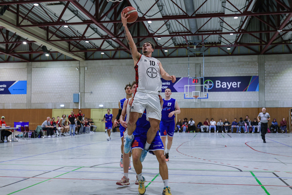 Regio BAYER GIANTS vs NEW Elephants Grevenbroich-74 | Fotos von Basketballspielen aus dem Raum NRW fotografiert von Gero Mueller-Laschet und Daniel Schaefer - Realisiert mit Pictrs.com