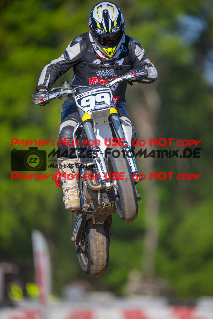 MaZZes-Fotomatrix-20260509-56784 | S5