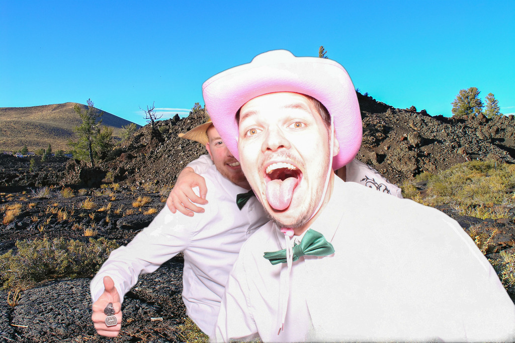 top-top.de-251025-0126 | Foto, Video, Fotografie, Videografie, Fotobox, DJ, Discjockey, Musik, Musikbox, Veranstaltung, Photobooth, Amazon, Ebay, Buchtipp, Bestseller, Autor, Verlag, Buch, Wesel, Hamminkeln, NRW, Dinslaken, Rees, Drohne, Hochzeit, Party, Fotobox, Wesel, Fotograf