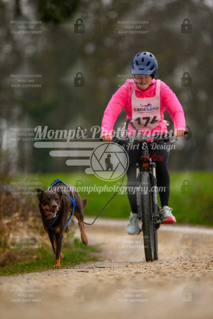 MompixPhotography_ReiatRennen2024_SO_Happy-35 | PayLife