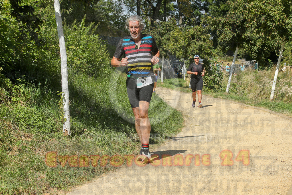250824_1232_EX1_9691 | Sportfotografie im Rhein-Sieg Kreis, Köln, Bonn, NRW, Rheinland Pfalz, Hessen, etc. Unser Tätigkeitsfeld umfasst den Laufsport vom Volkslauf über den Marathon, Duathlon, Triathon bis zum Ultralauf wie Kölnpfad Ultra oder Schindertrail.