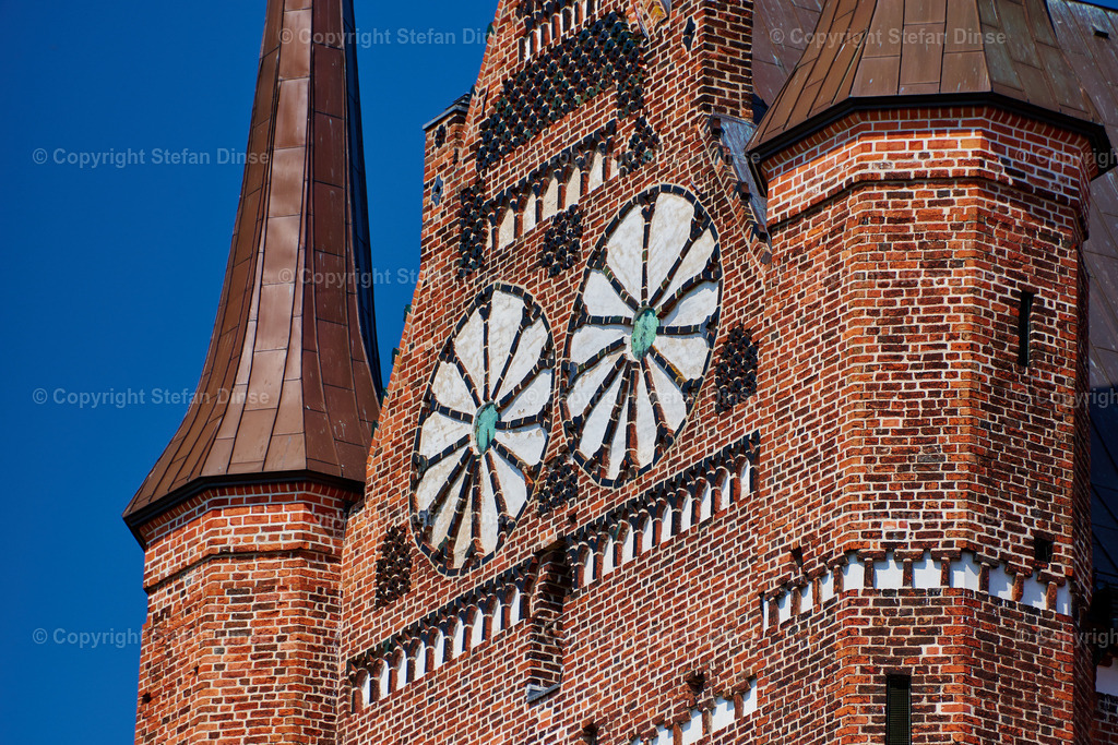 _DSC2699 | Findlinge im Eis, Zeesenboote bei der Traditionsregatta, eine Seebrücke im Sonnenaufgang - mit den Bildern aus dieser Galerie erhalten Sie wunderschöne Aufnahmen über das ganze Jahr. Ein tolles Produkt zum Verschenken, Werben oder zum Träumen vom nächsten - Realisiert mit Pictrs.com