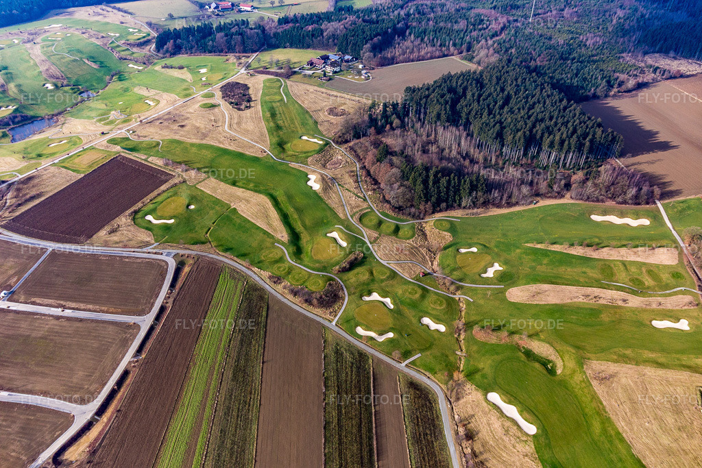 Luftbild: Golfclub Bella Vista im Ortsteil Aunham in Bad Birnbach im Bundesland Bayern in Deutschland. Foto: IMG_095987.jpg vom 29.12.2016 durch Werner Riehm/FLY-FOTO.de