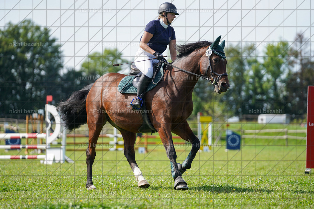 20230917-FAH09467 | Landsberg am Lech, 2023, Kaufbeuren, Kempten, Allgäu, Turnierfotografen Bayern, Fotoagentur Herrmann, Turnierbilder, Reitsport Fotos, Pferdefotograf, Augsburg, Bad Tölz, Dachau, Karlsfeld, Memmingen, Buchloe, Schwabmünchen