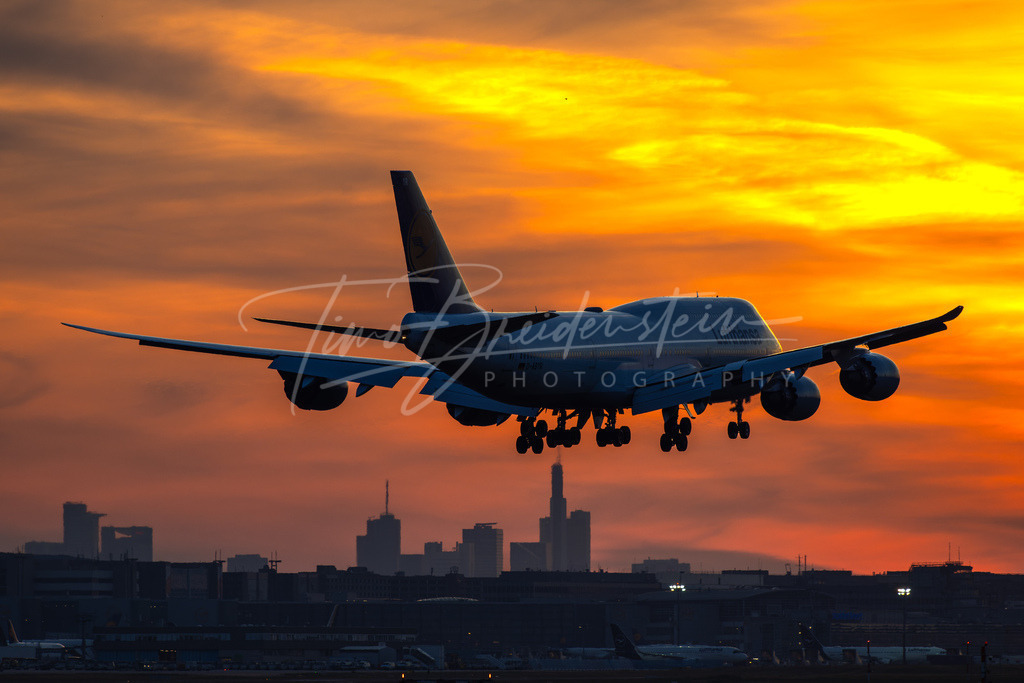 127 | Buy high-quality aviation and travel photography prints by professional photographer Timo Breidenstein. Authentic images, professionally printed, worldwide shipping. - Realisiert mit Pictrs.com