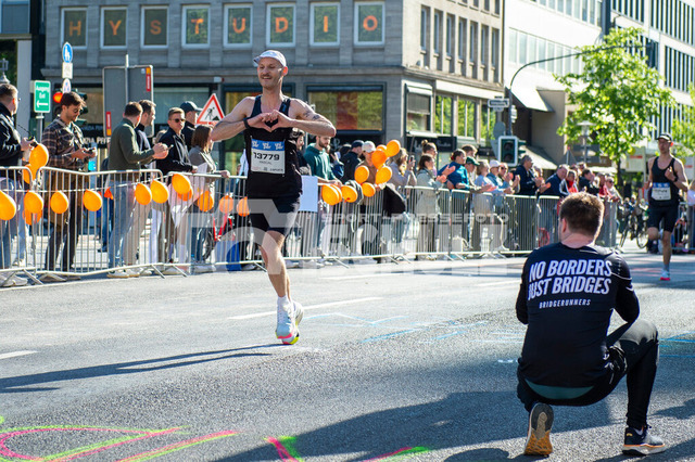20250427-NSZ_2593 | DEU, Düsseldorf, 27.04.2025 Uniper Düsseldorf Marathon 2025 - Realisiert mit Pictrs.com