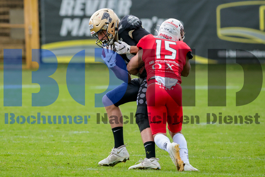 GFL: Paderborn Dolphins vs. New Yorker Lions{date} -  | {headline}(Foto: Sebastian Sendlak / BOND) - Realisiert mit Pictrs.com