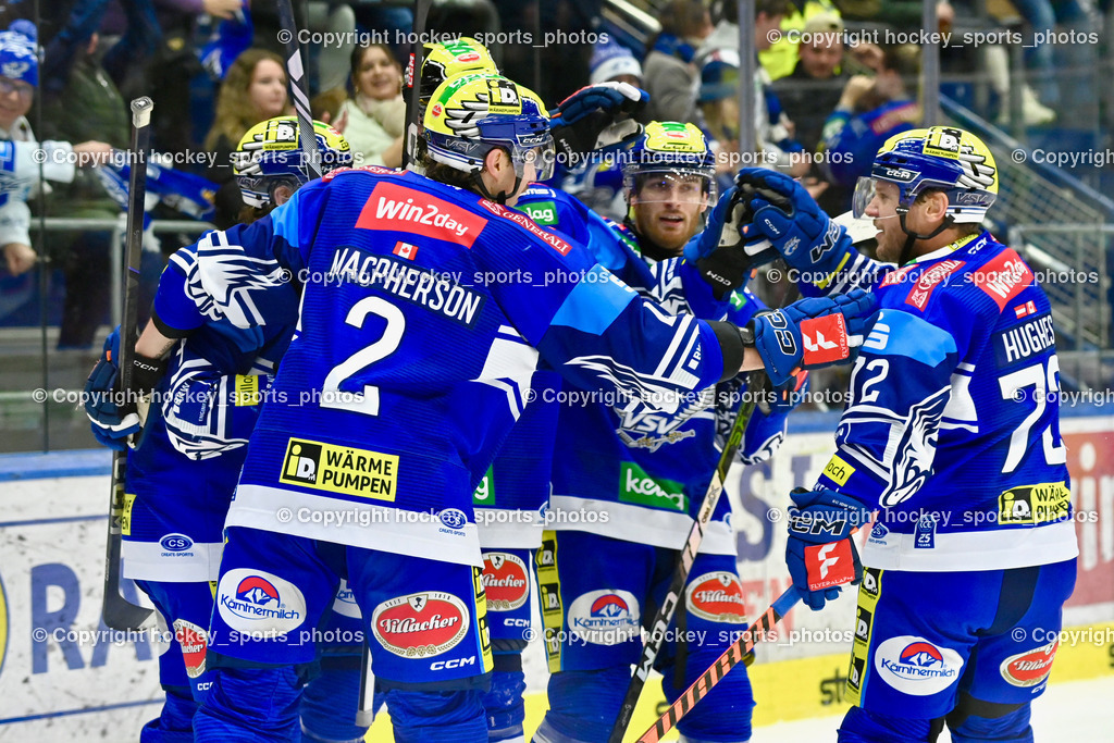EC IDM WÄRMEPUMPEN VSV vs. HYDRO FEHERVAR AV 19 | Jubel EC VSV Mannschaft, #8 Rebernig Maximilian EC VSV, #9 RAUCHENWALD Alexander EC VSV, #2 MACPHERSON Dylan EC VSV, #72 HUGHES John EC VSV, EC IDM WÄRMEPUMPEN VSV vs. HYDRO FEHERVAR AV 19, EC IDM WÄRMEPUMPEN VSV vs. HYDRO FEHERVAR AV 19 am 20.11.2024 in Villach (Stadthalle Villach), Austria, (Photo by Bernd Stefan)