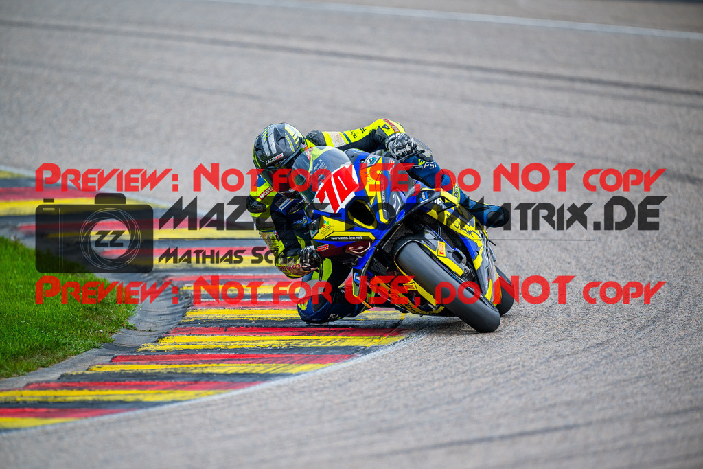 MaZZes_FotoMatrix_240503_6007705_6482 | STK1000