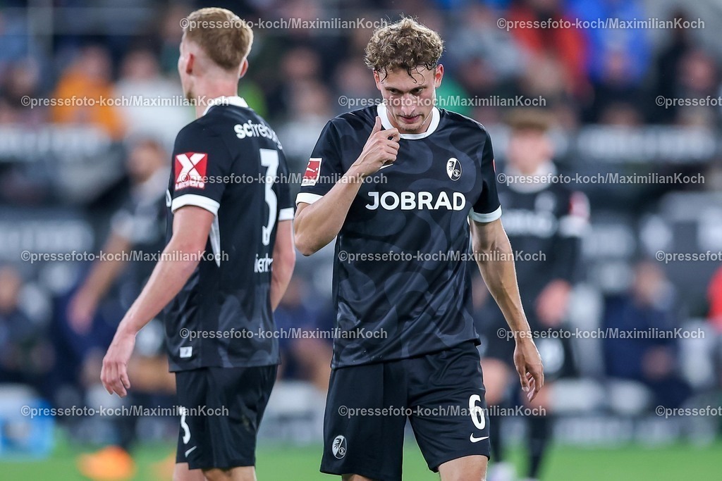 BMG05102501019 | 05.10.2025, Fußball, Borussia Mönchengladbach - SC Freiburg, 1. Fußball Bundesliga, Borussia-Park, Saison 2025 2026: Patrick Osterhage&nbsp;(SC Freiburg #06) enttäuscht Enttäuschung DFB regulations prohibit any use of photographs as image sequences and or quasi-video.