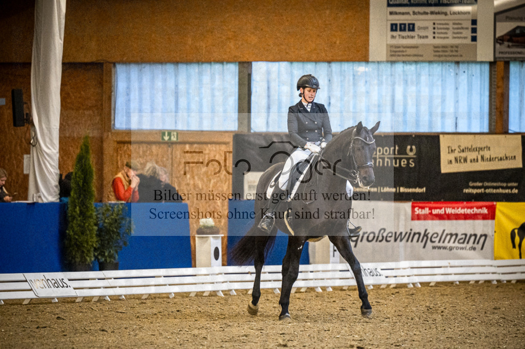 DOS_3837 | Entdecke hochwertige Reitturnierfotos von Foto Oger. Professionell, emotional und authentisch – jetzt Lieblingsmomente im Shop bestellen.Deutschlandweite Turnierfotografie. - Realisiert mit Pictrs.com