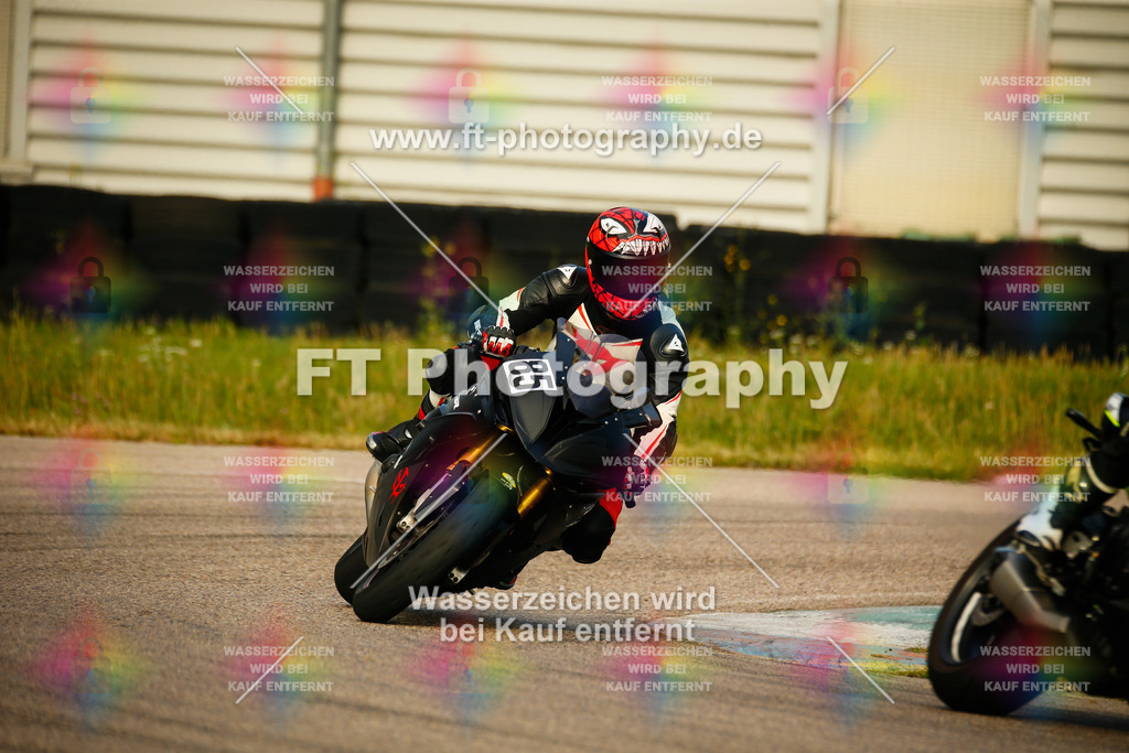 _MOT5180 | Hier findet Ihr Bilder von Touristenfahrten auf der Nürburgring Nordschleife oder von anderen Veranstaltungen die ich besucht habe. Viel Spass beim Durch Schauen 