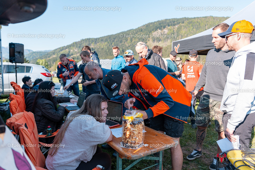 fuernholzer_250501-C1-14 | Fotografische Impressionen von der Red Stag Enduro Extreme by fuernholzer-photography.com. Endurosport in Österreich fotografisch festgehalten von fuernholzer. Auftragsfotografie für Private, Gewerbefotos und Industriefotografie. Eventfotografie, Sportfotografie und Motorsportfotografie. Anbieter von Fotoworkshops, Fototraining, fotografischen Vorträgen und Fotoseminaren.