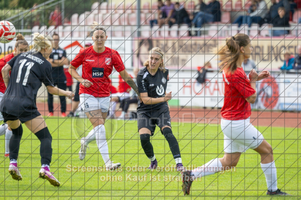 20250928_130943_0144 | #,1.FC Donzdorf (schwarz) vs. TV Derendingen (rot), Fussball, Frauen-Verbandsliga Württemberg, 03. Spieltag, Saison 2025/2026, Rasenplatz Lautertal Stadion, Süßener Straße 16, 73072 Donzdorf, 28.09.2025 - 13:00 Uhr,Foto: PhotoPeet-Sportfotografie/Peter Harich
