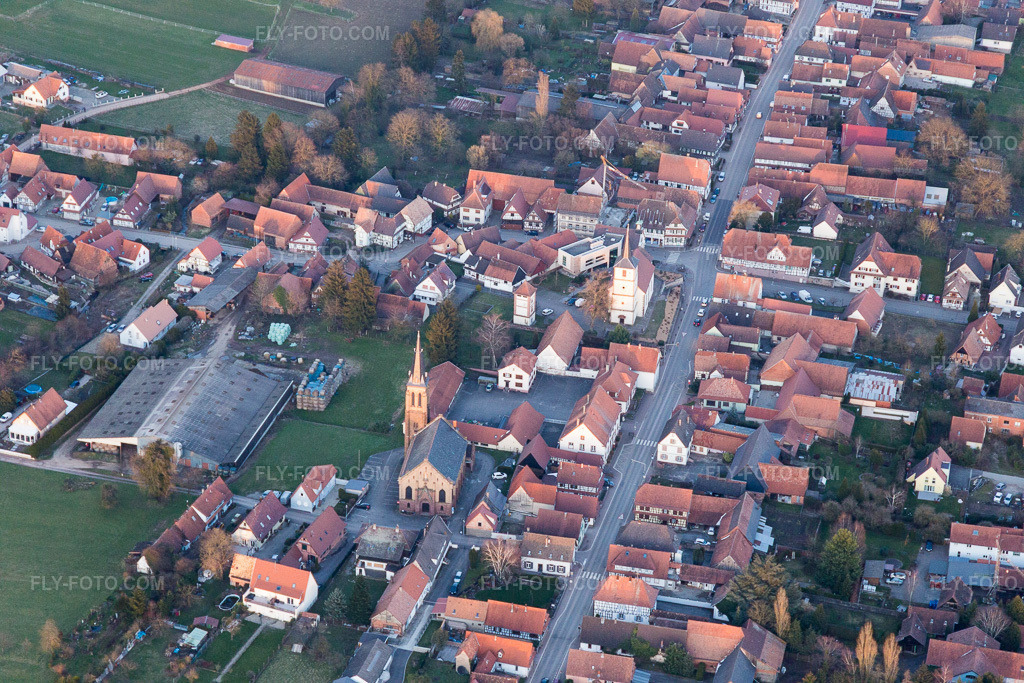 Aerial view: View of the town in Betschdorf in the state Bas-Rhin, France.Photo: IMG_105007.jpg taken on 03/21/2018 by Werner Riehm/FLY-FOTO.comResolution of the original: 5472 x 3648 px