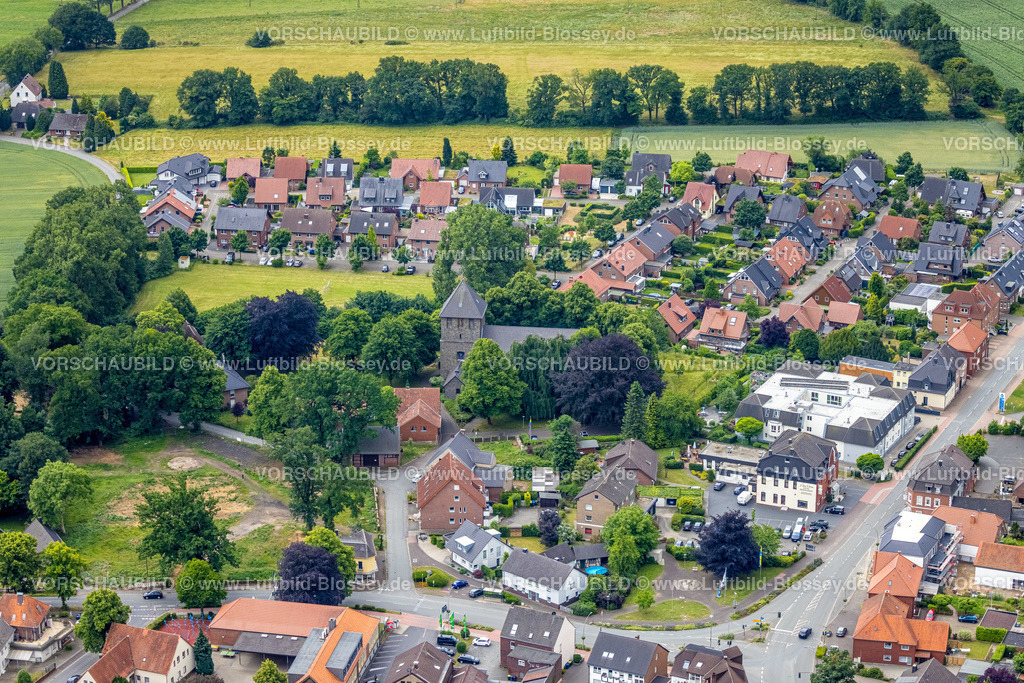 Haltern220602808 | Luftbild, St. Lambertus Kirche im Ortsteil Lippramsdorf, Haltern am See, Ruhrgebiet, Nordrhein-Westfalen, Deutschland