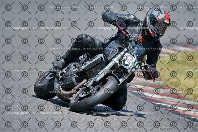 25bt04-1148 | markuskiefer.com - Realisiert mit Pictrs.com