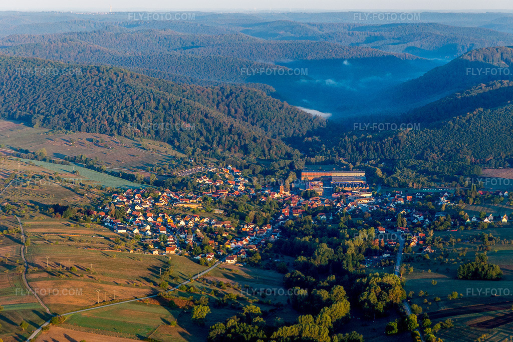 Aerial view: View of the town in Zinswiller in the state Bas-Rhin, France.Photo: IMG_111633.jpg taken on 09/16/2018 by Werner Riehm/FLY-FOTO.comResolution of the original: 5368 x 3579 px