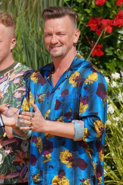 250623Ho888 | Ben Zucker - Immer wieder sonntags, Staffel 6

Ausverkauftes Haus und hochsommerliche Temperatur bei der Halbzeit Sendung von IWS, in der Veranstaltungsarena bei den Wasserwelten beim Europapark Rust. 

Deutschland, Rust, Europapark Rust, 25.06.2023