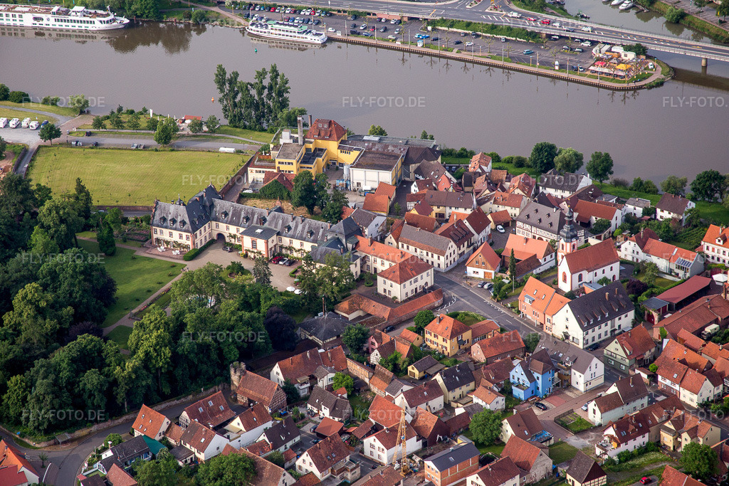 Luftbild: Palais Corps de logis in Kreuzwertheim im Bundesland Bayern in Deutschland. Foto: IMG_089718.jpg vom 11.06.2016 durch Werner Riehm/FLY-FOTO.de