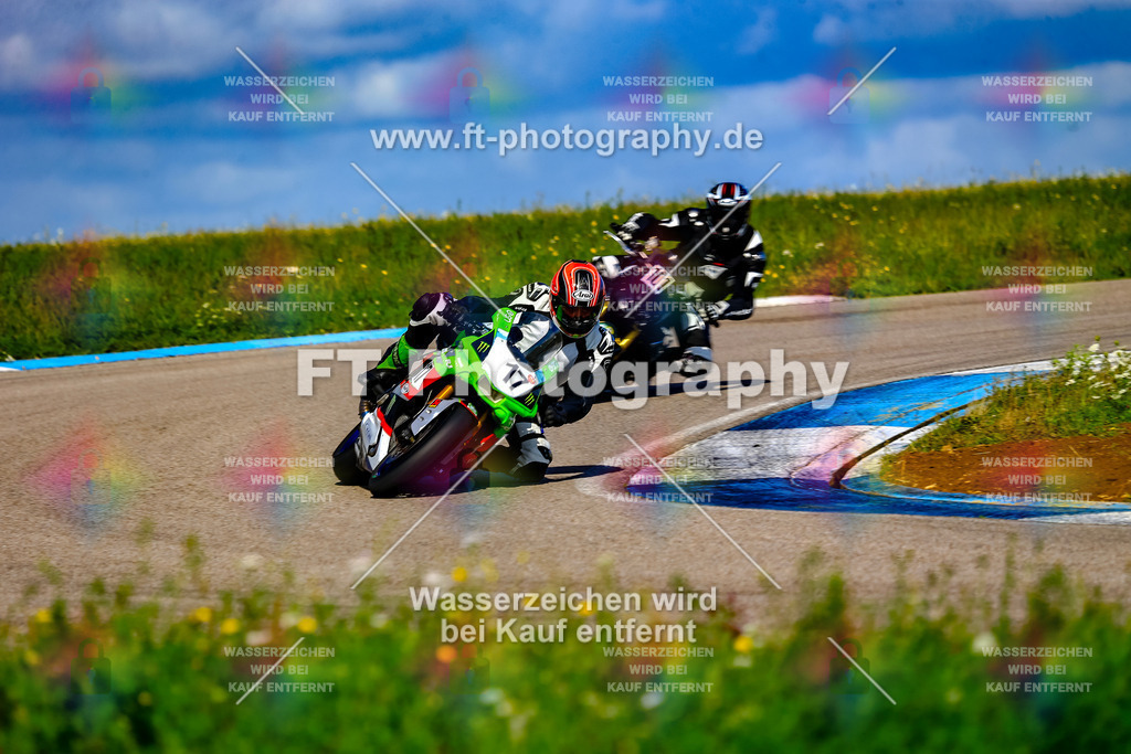 017-5348 | Hier findet Ihr Bilder von Touristenfahrten auf der Nürburgring Nordschleife oder von anderen Veranstaltungen die ich besucht habe. Viel Spass beim Durch Schauen 