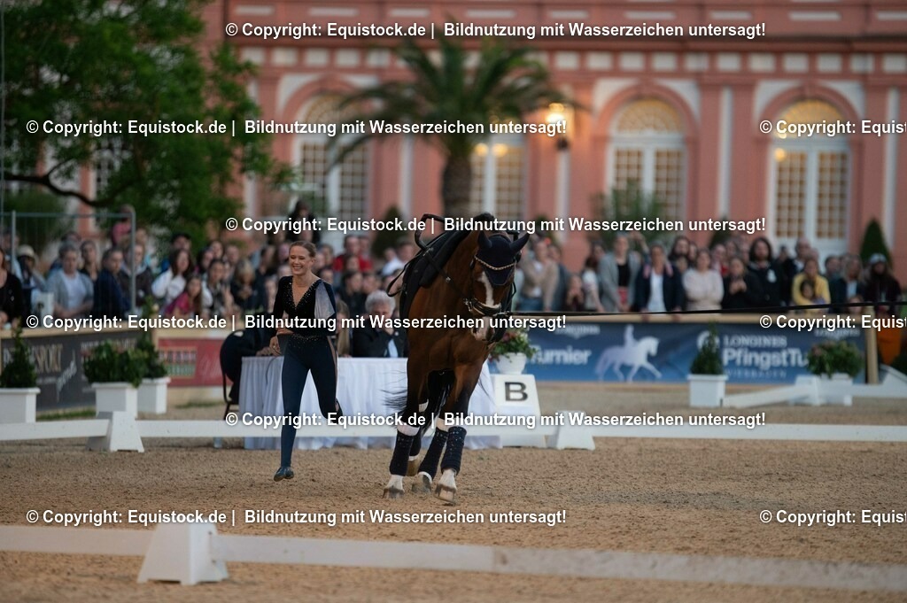 20230527_Voltigieren_NASPA_Flutlicht_0317 | equistock