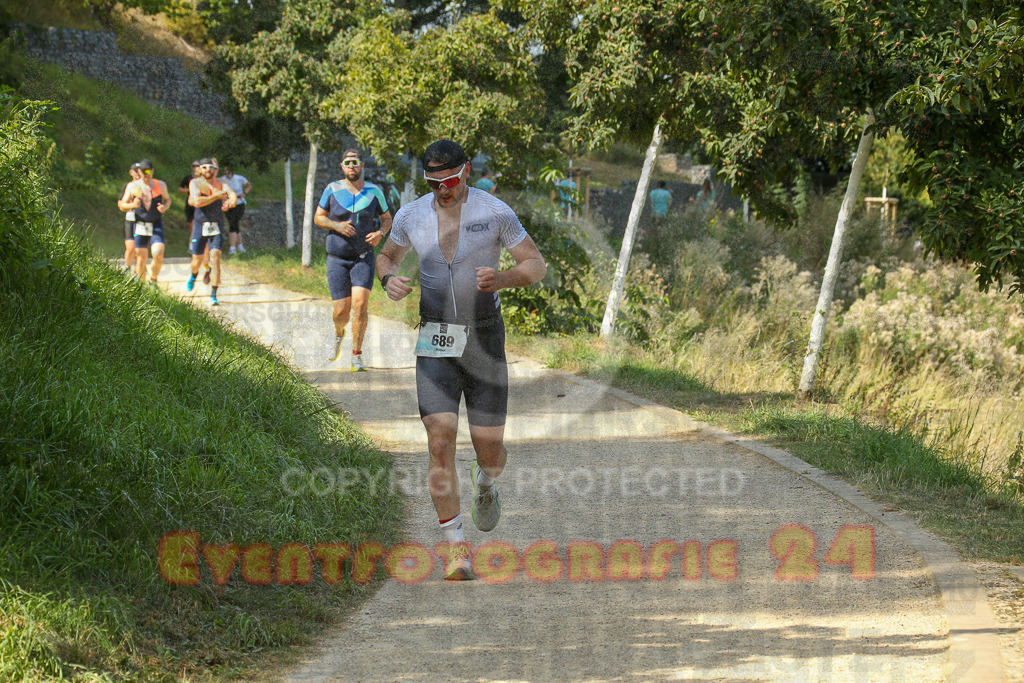 250824_1439_EX1_7025 | Sportfotografie im Rhein-Sieg Kreis, Köln, Bonn, NRW, Rheinland Pfalz, Hessen, etc. Unser Tätigkeitsfeld umfasst den Laufsport vom Volkslauf über den Marathon, Duathlon, Triathon bis zum Ultralauf wie Kölnpfad Ultra oder Schindertrail.