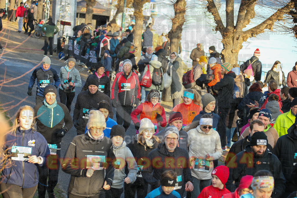 241231_1003_EX1_9711 | Sportfotografie im Rhein-Sieg Kreis, Köln, Bonn, NRW, Rheinland Pfalz, Hessen, etc. Unser Tätigkeitsfeld umfasst den Laufsport vom Volkslauf über den Marathon, Duathlon, Triathon bis zum Ultralauf wie Kölnpfad Ultra oder Schindertrail.