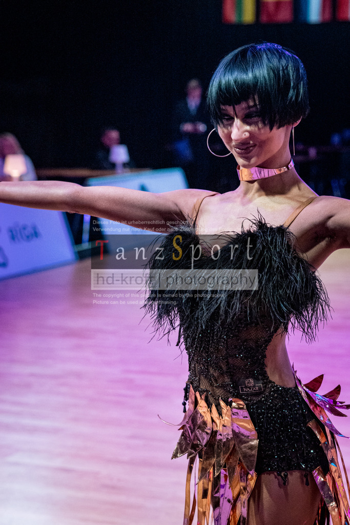 20251212_WDSF_World_Ch_Cup_RS-Lat_0707-2 | Tanzsportbilder, Standardtanz, Lateintanz, WDSF, DTV, LTVB, dancecomp, goc, hessen tanzt, blaues band der spree, walzer, tango, wiener walzer, slowfox, quickstepp, samba, rumba, cha-cha-cha, paso doble. jive, hd-kroft photography, turniertanzsport
